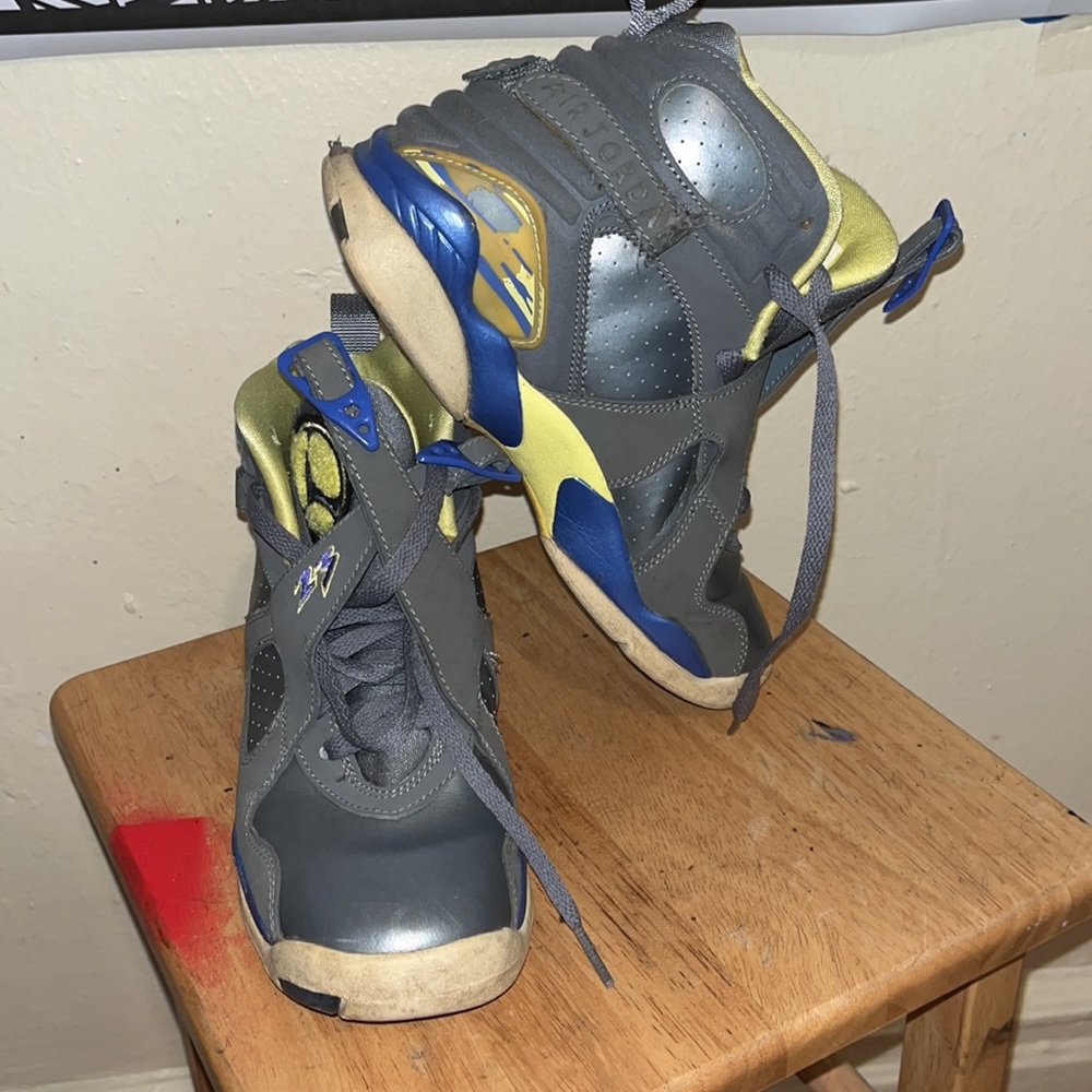 Jordan 8 Laneys - Picture 2 of 16